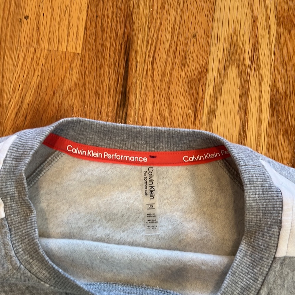 Calvin Klein Performance Sweatshirt - Picture 7 of 9